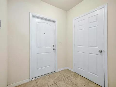 Entry Way - 113 SE 3rd Ave, Boynton Beach, FL 33435 photo 1 of 1