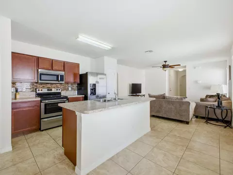 Kitchen - 113 SE 3rd Ave, Boynton Beach, FL 33435 photo 1 of 2