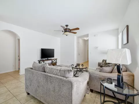 Living - 113 SE 3rd Ave, Boynton Beach, FL 33435 photo 2 of 2