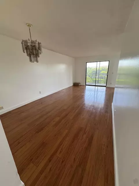 10304 Sunrise Lakes Blvd #312, Sunrise, FL 33322