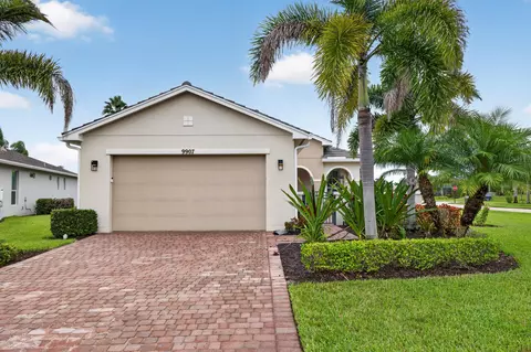 9907 SW Trumpet Tree Cir, Port Saint Lucie, FL 34987