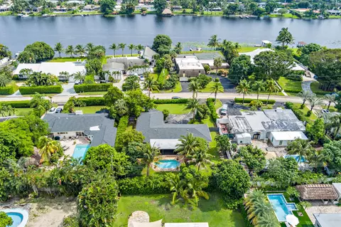 7315 W Lake Dr, West Palm Beach, FL 33406