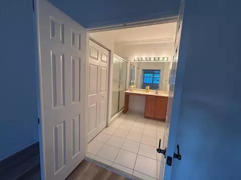 Bath - 103 Lighthouse Cir #G, Tequesta, FL 33469 photo 2 of 2
