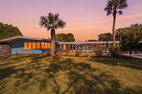 4501 E Country Club Cir, Plantation, FL 33317