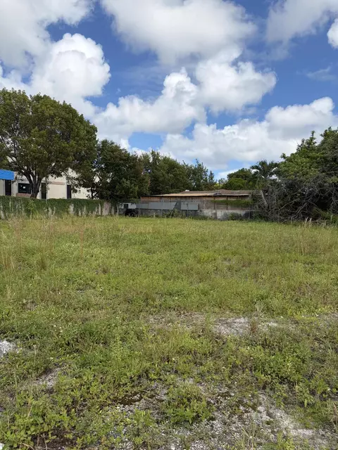 18215 NW 7th Ave, Miami Gardens, FL 33169