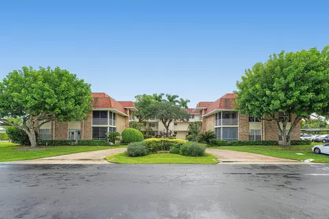 5510 Tamberlane Cir #247, Palm Beach Gardens, FL 33418