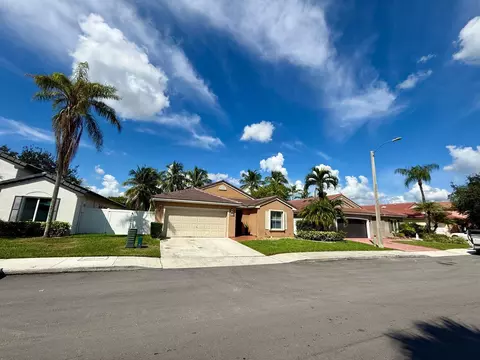 870 NW 166th Ave, Pembroke Pines, FL 33028