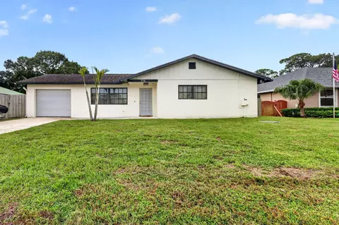 774 SElwood Ave, Port Saint Lucie, FL 34983