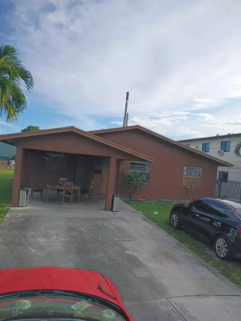 315 NW 3rd Ct, Hallandale Beach, FL 33009
