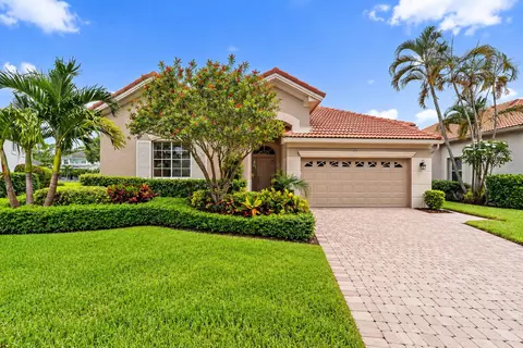 90 Monterey Pointe Dr, Palm Beach Gardens, FL 33418