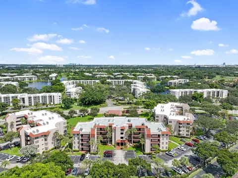1900 Sabal Palm Dr #205, Davie, FL 33324