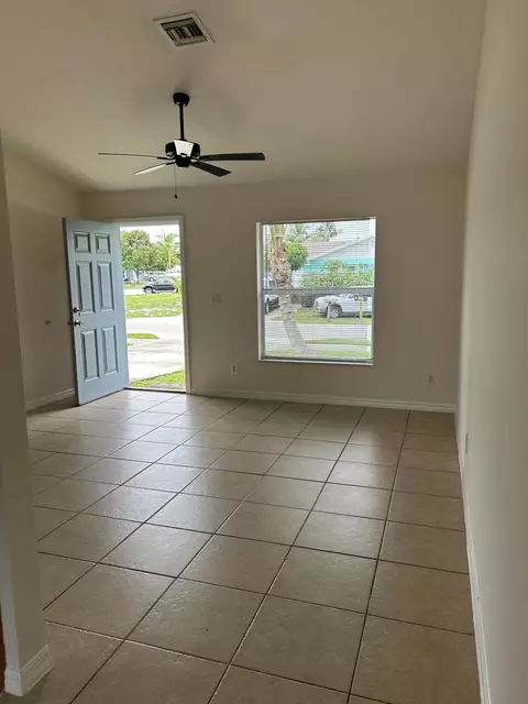 2987-2997 SE Golden Gate Ave, Stuart, FL 34997 photo 4