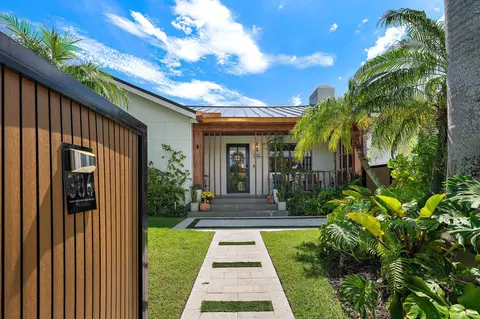 386 Palmetto St, West Palm Beach, FL 33405