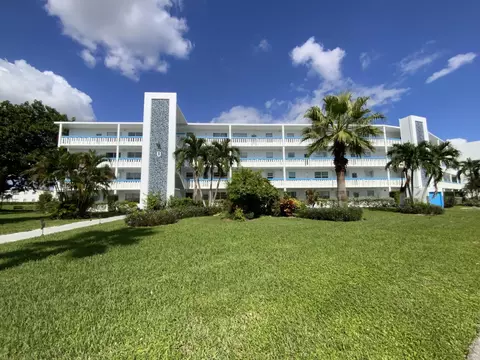 4102 Newport U #4102, Deerfield Beach, FL 33442