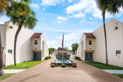 1428 SE 4th Ave, Deerfield Beach, FL 33441