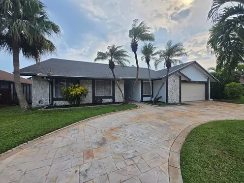 7358 NW 49th St, Lauderhill, FL 33319