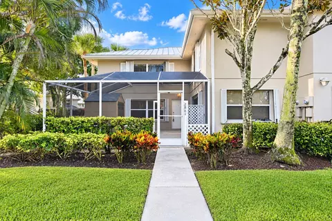 2864 SW Lakemont Pl, Palm City, FL 34990