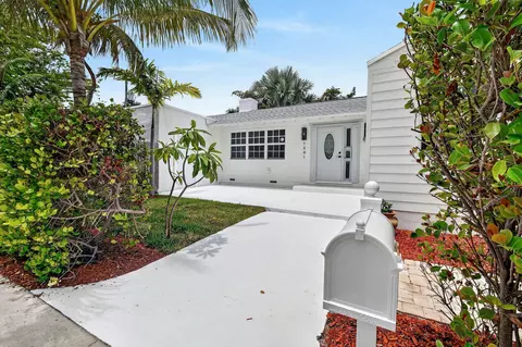 1201 N Ocean Breeze, Lake Worth Beach, FL 33460