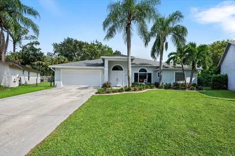264 Malibu Cir, Greenacres, FL 33413