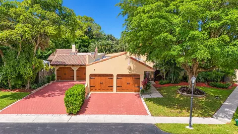 5987 Patio Dr, Boca Raton, FL 33433
