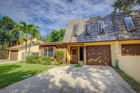 1092 Raintree Ct, Palm Beach Gardens, FL 33410