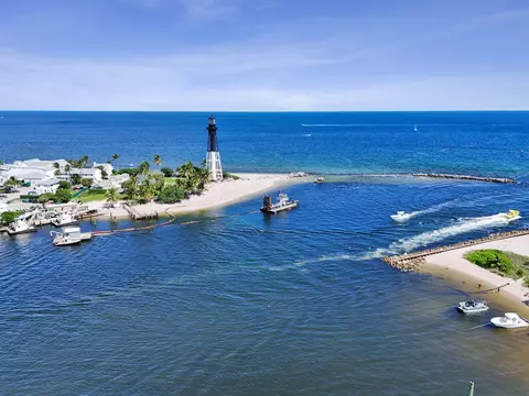 View/Area - 3207 Dover Rd, Pompano Beach, FL 33062 photo 7 of 13