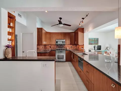 Kitchen - 3207 Dover Rd, Pompano Beach, FL 33062 photo 1 of 4