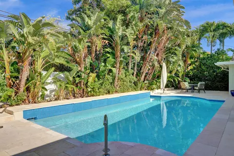 Exterior - 3207 Dover Rd, Pompano Beach, FL 33062 photo 5 of 9