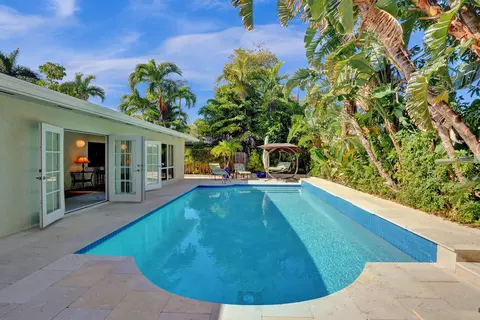 Exterior - 3207 Dover Rd, Pompano Beach, FL 33062 photo 2 of 9