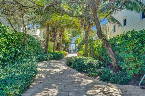 Exterior - 3207 Dover Rd, Pompano Beach, FL 33062 photo 9 of 9