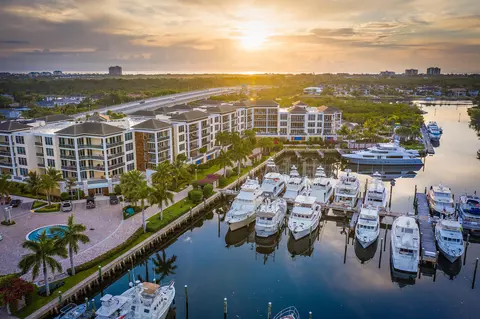 2700 Donald Ross Rd #303, Palm Beach Gardens, FL 33410