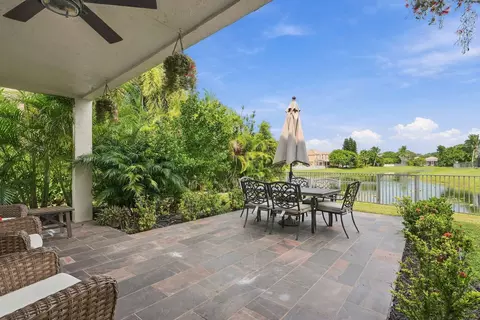 2755 Misty Oaks Cir, Royal Palm Beach, FL 33411