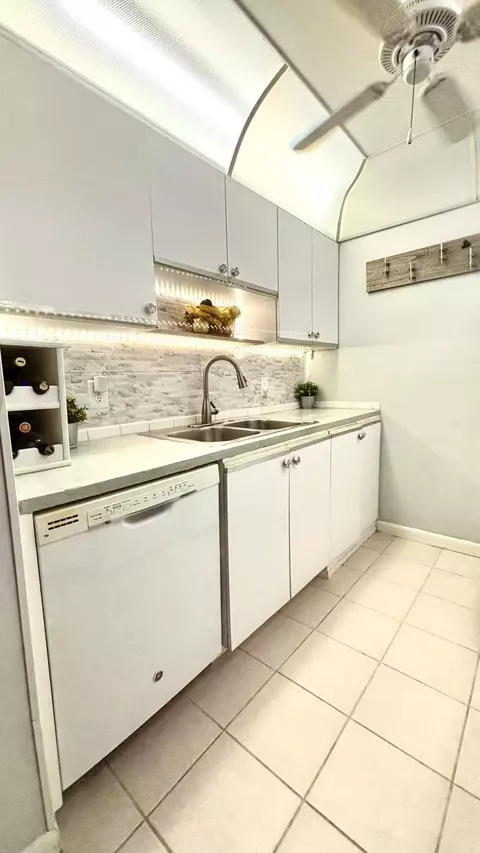 2 Newport A Dr #2, Deerfield Beach, FL 33442