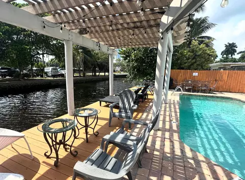 500 SE 9th Ct #1-2, Fort Lauderdale, FL 33316