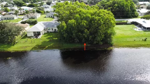 2550 SE Blackwell Dr, Port St Lucie, FL 34952