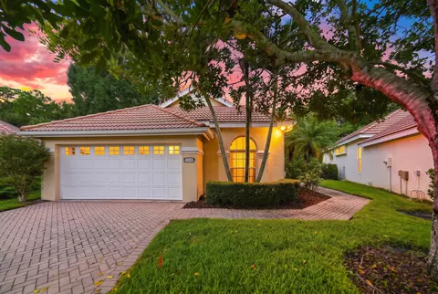 712 SW Saint Vincent Cv, Port Saint Lucie, FL 34986