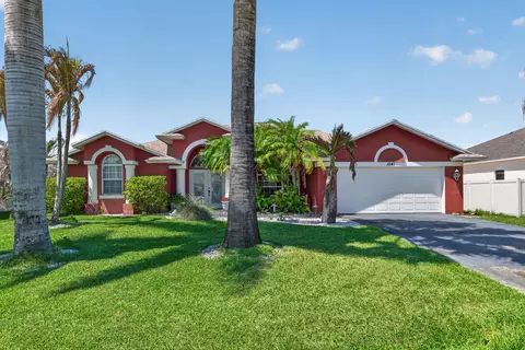 1541 SW Underwood Ave, Port Saint Lucie, FL 34953