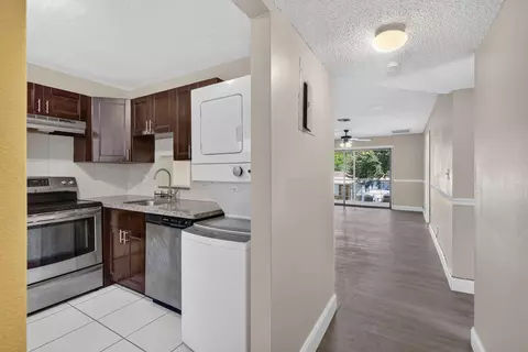 7830 NW 33rd St #108, Hollywood, FL 33024
