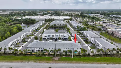 View/Area - 2401 SE Tarvest Way, Stuart, FL 34997 photo 7 of 8