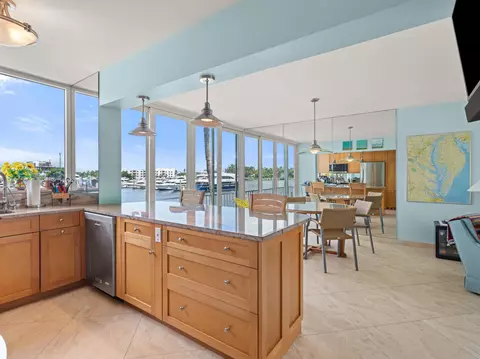 3037 Harbor Dr #18, Fort Lauderdale, FL 33316