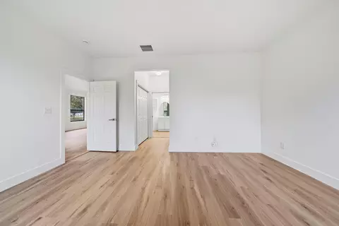 Bedroom - 201 Shell Falls Dr, Apollo Beach, FL 33572 photo 5 of 10