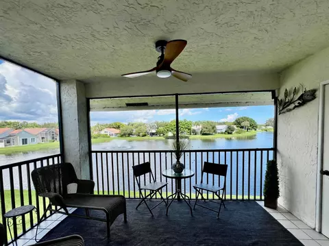 6944 Briarlake Cir #201, Palm Beach Gardens, FL 33418