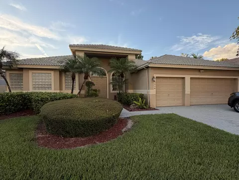 8859 Georgetown Ln, Boynton Beach, FL 33472