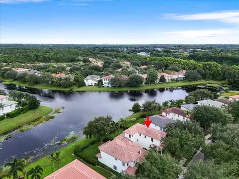 651 Castle Dr, Palm Beach Gardens, FL 33410