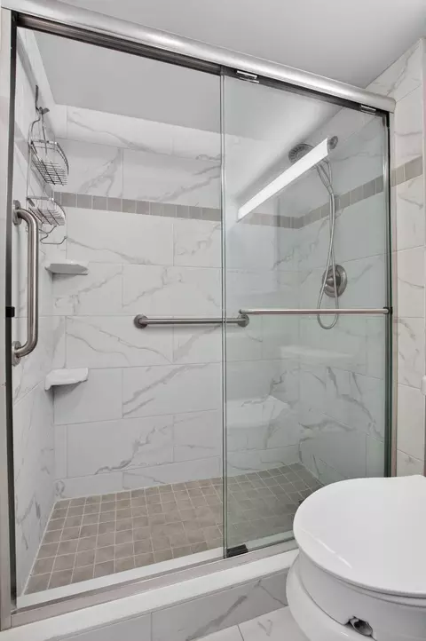 Bath - 4071 Cornwall D, Boca Raton, FL 33434 photo 5 of 5
