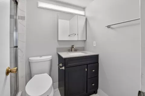 Bath - 4071 Cornwall D, Boca Raton, FL 33434 photo 3 of 5
