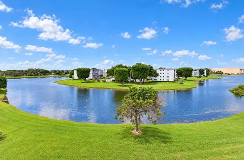 View/Area - 4071 Cornwall D, Boca Raton, FL 33434 photo 2 of 21
