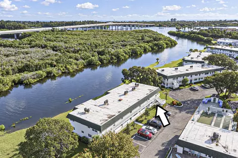 2800 Indian River Blvd #F1, Vero Beach, FL 32960