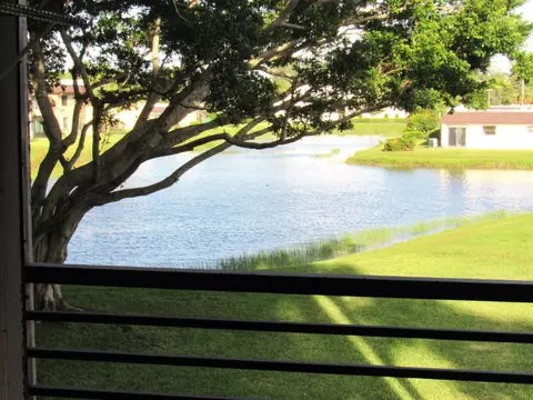140 Lake Nancy Ln #216, West Palm Beach, FL 33411