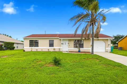 621 SW Stillman Ave, Port Saint Lucie, FL 34953